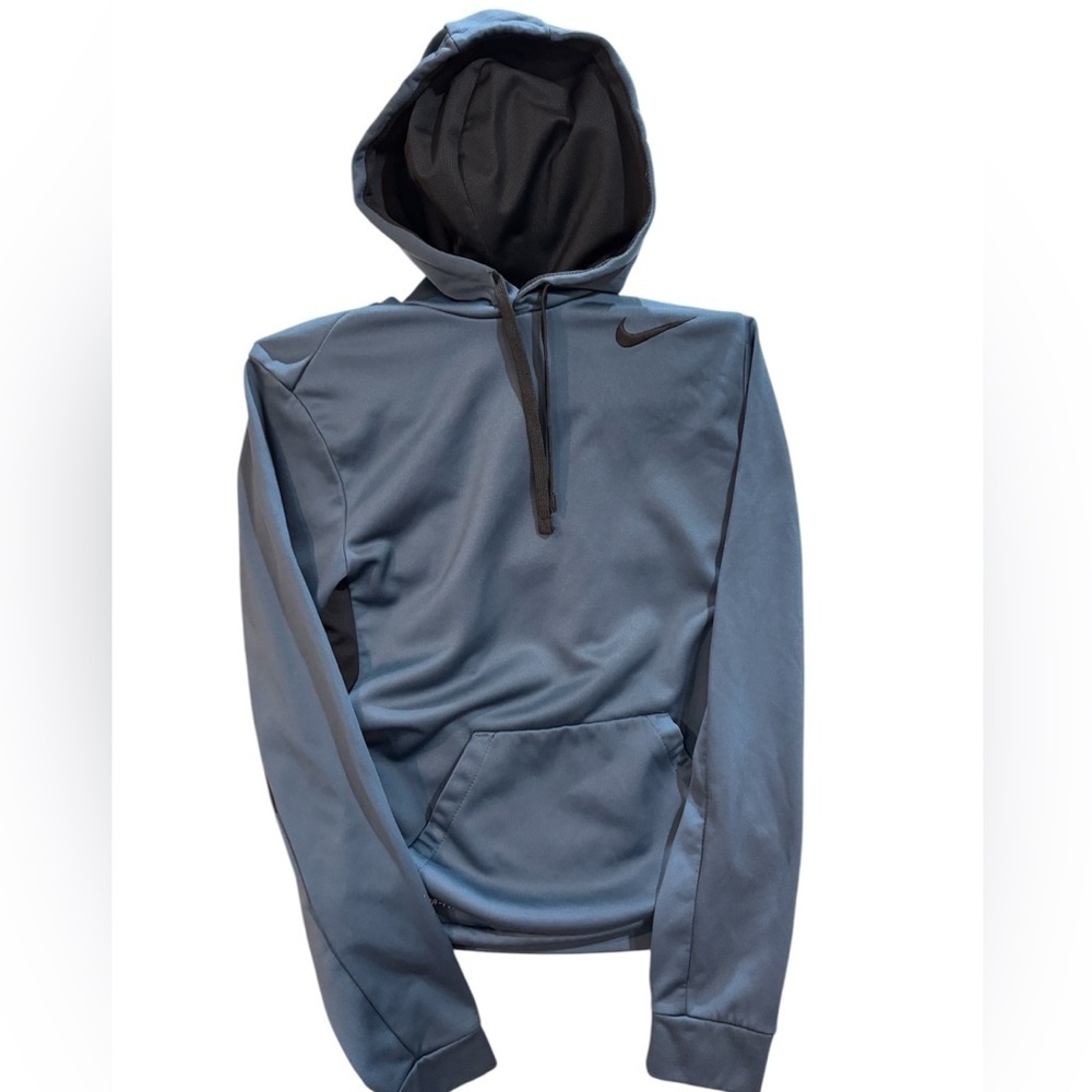 Nike sweatshirt
Size- small
Condition- pre-owned​